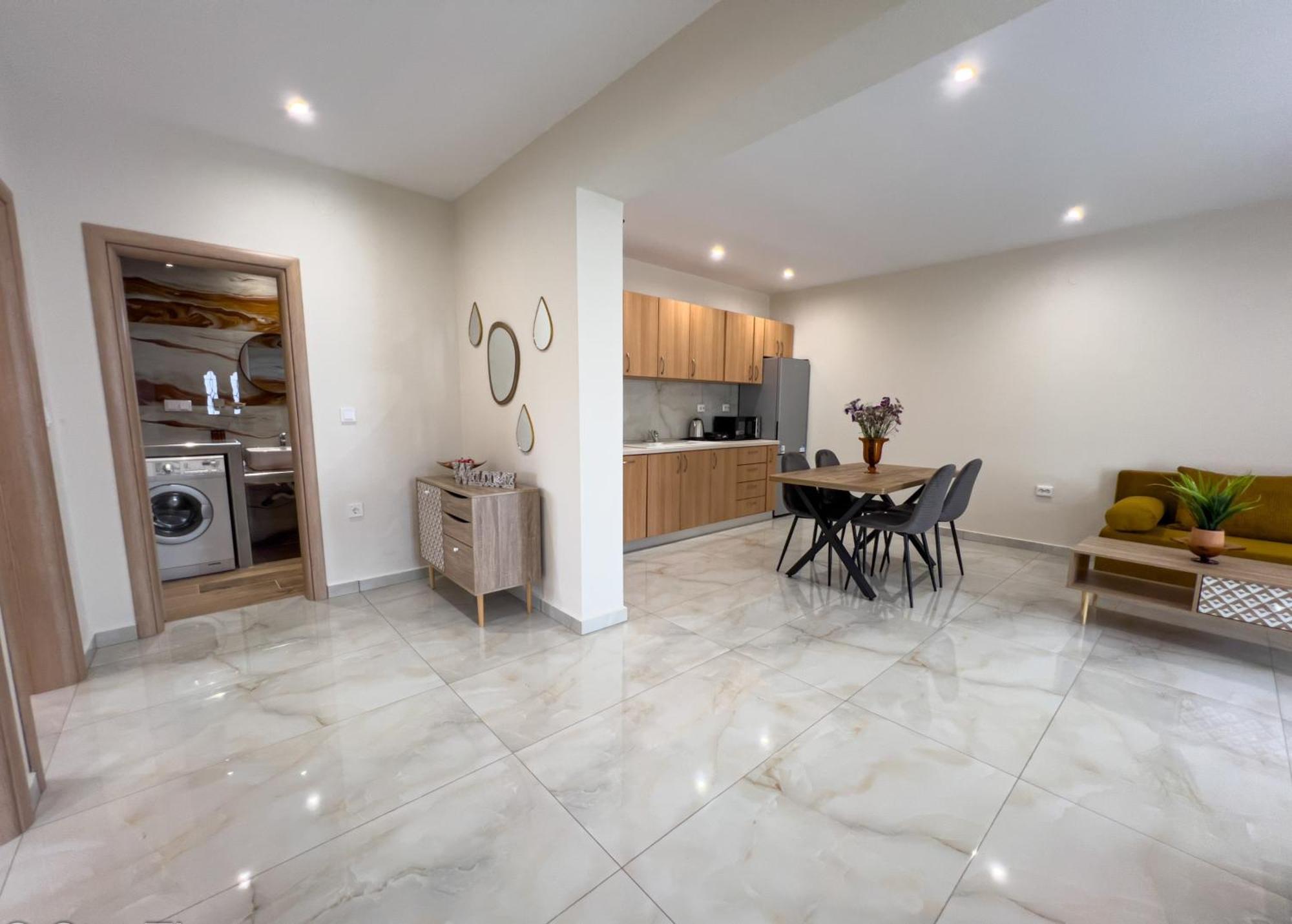 Loridis Apartment *