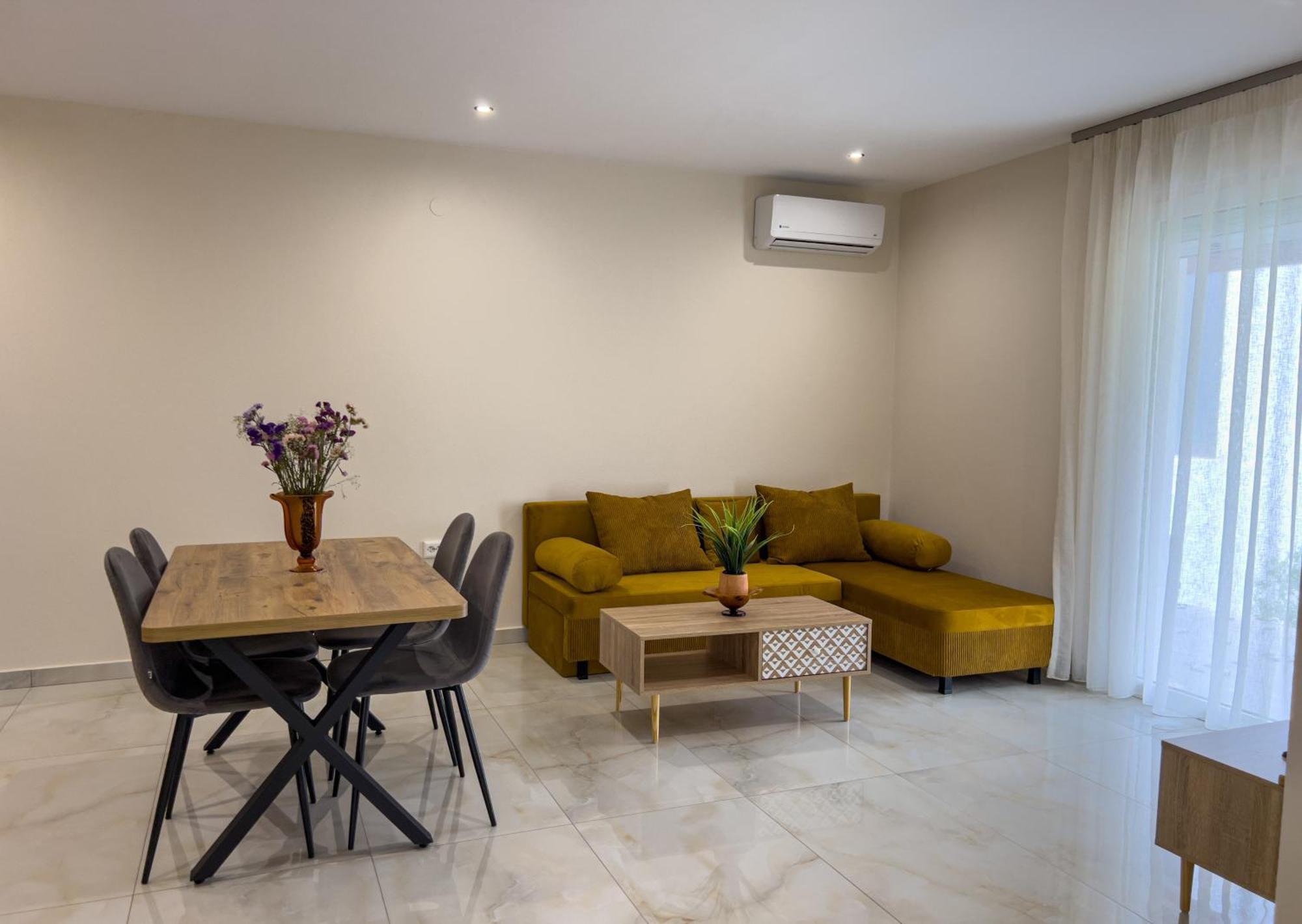 Apartment Loridis *
